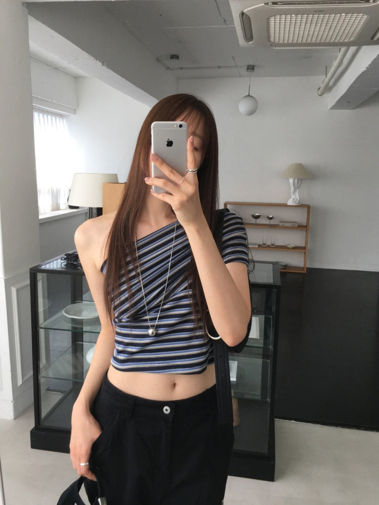 單肩反褶條紋修身上衣