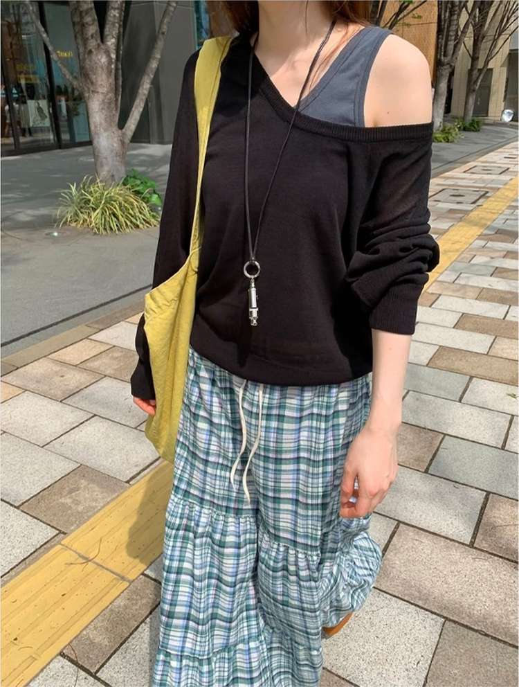微透膚U領針織上衣