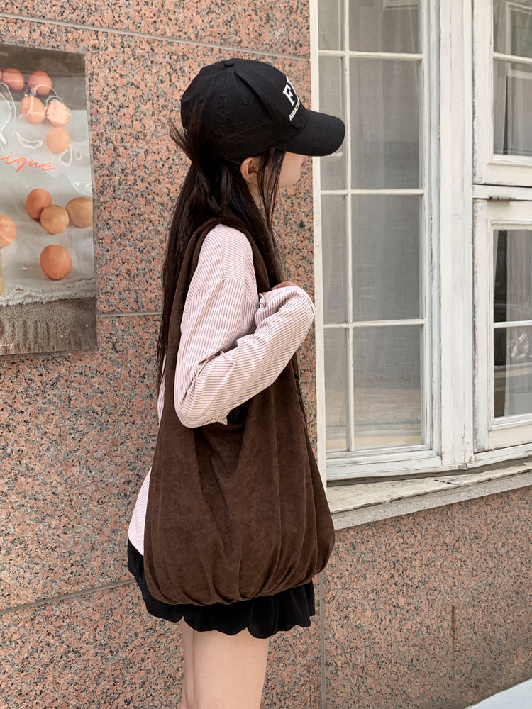 麂皮絨抓皺細節hobo bag(附小袋)