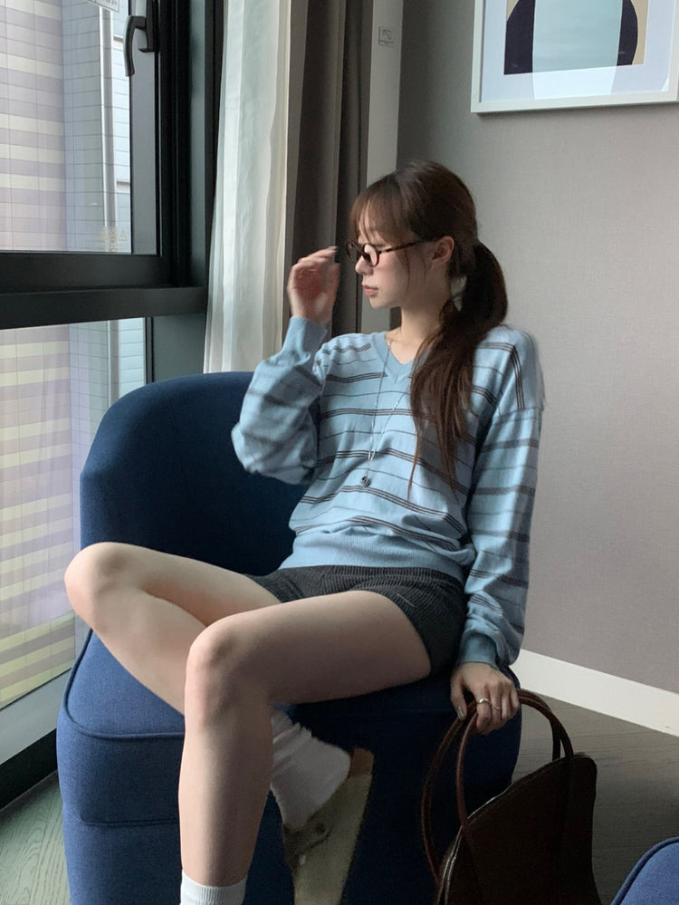 美色V領條紋針織衫