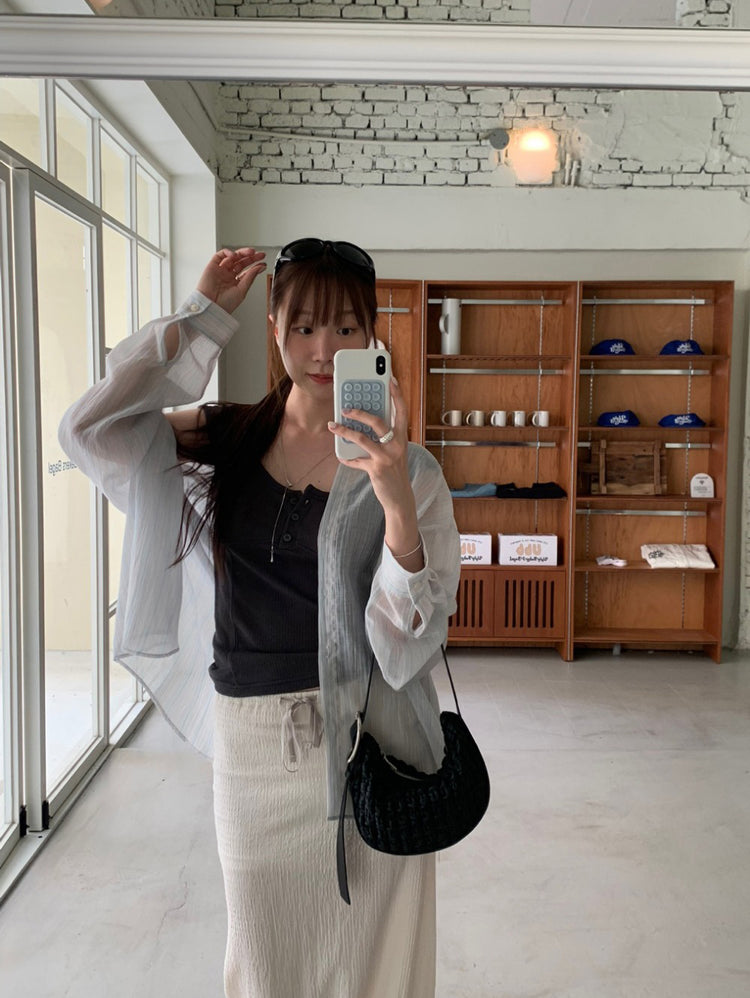 U領胸線排鈕上衣