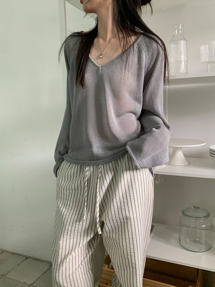 微透V領寬鬆針織衫