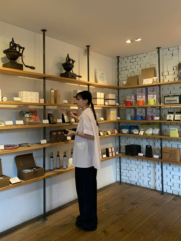 U領鉤扣細節背心