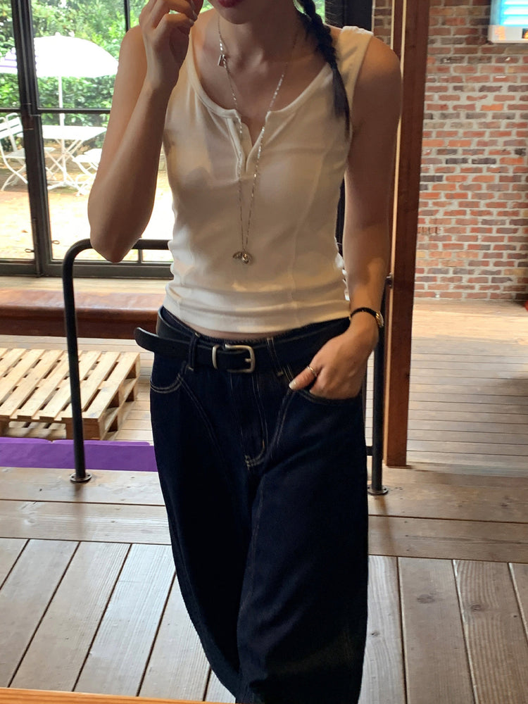 U領鉤扣細節背心