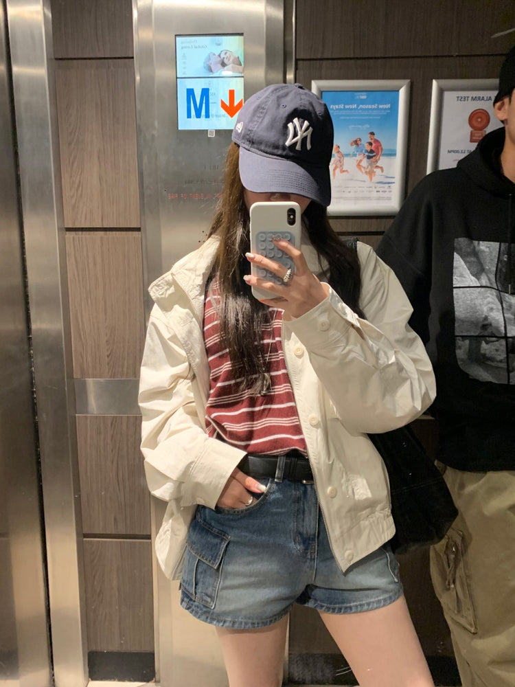 立領口袋細節外套