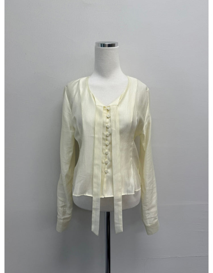 微透垂帶排鈕上衣