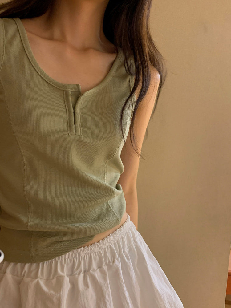 U領鉤扣細節背心