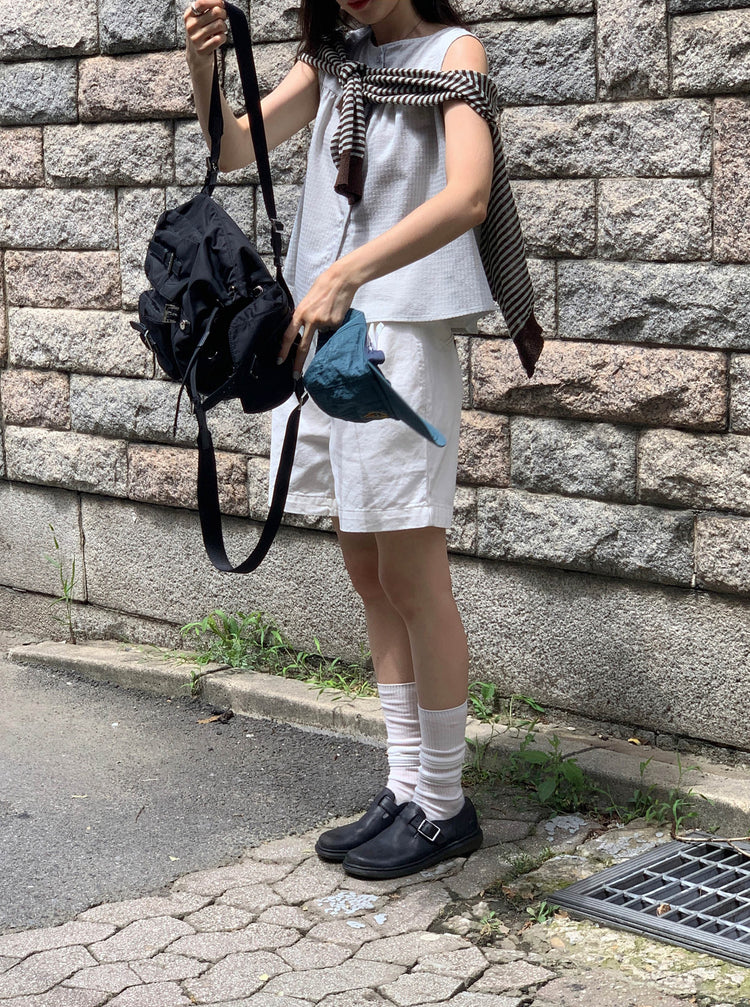 微透條紋排鈕針織外套