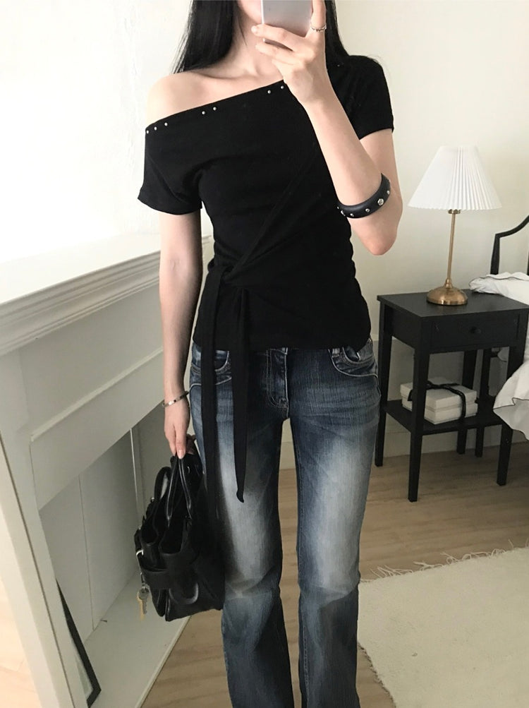 美肩鉚釘細節綁帶修腰上衣