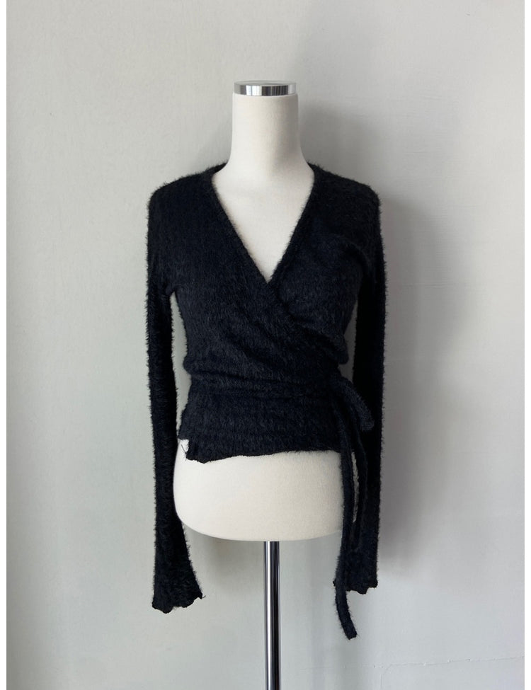 毛絨親膚綁帶細節上衣