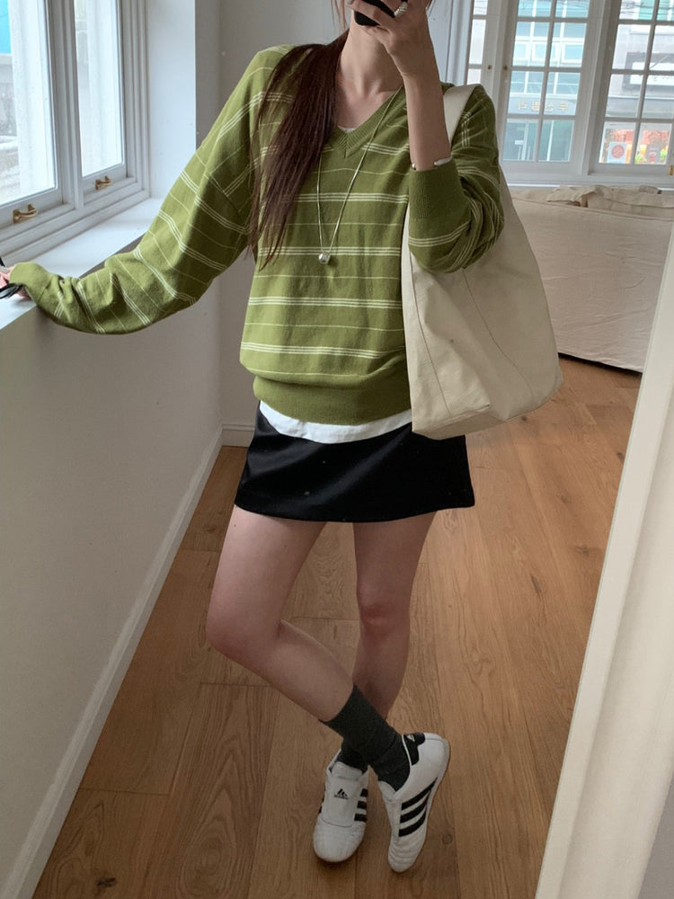 美色V領條紋針織衫