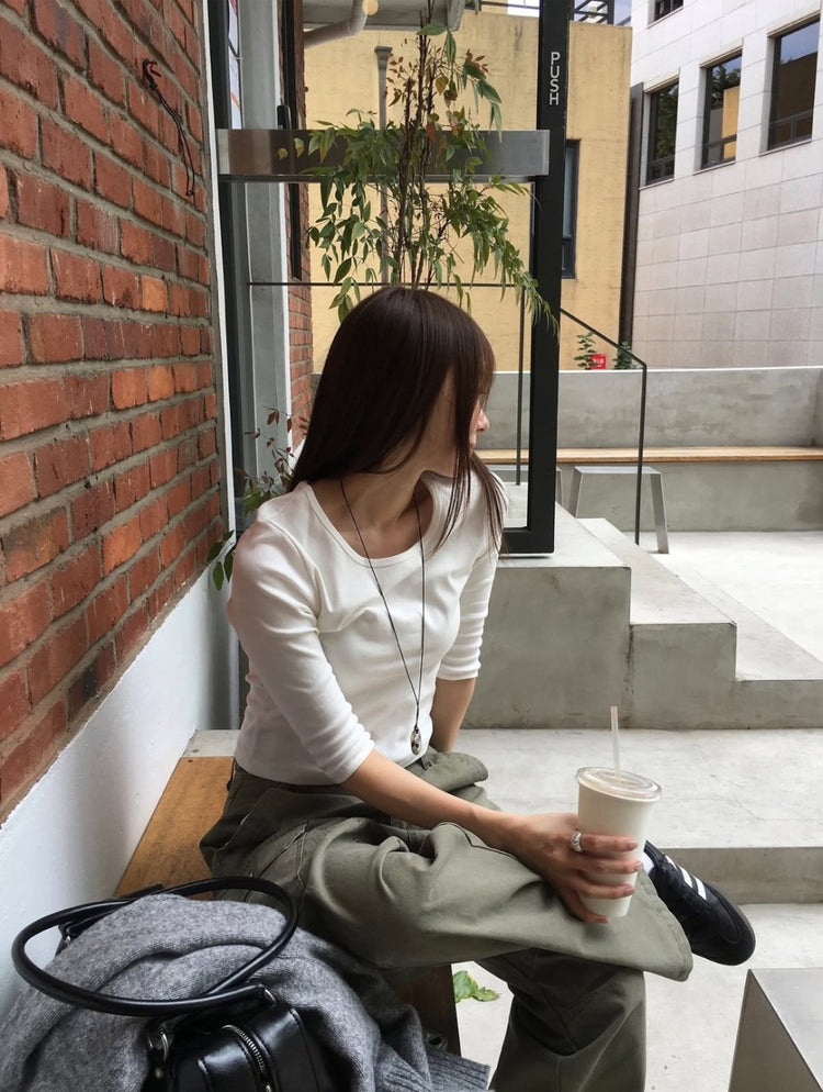基礎後標籤細節七分袖上衣