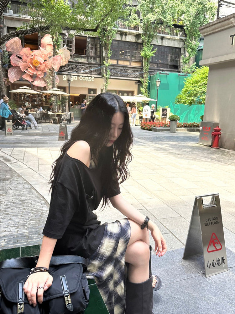 格紋不對稱下擺連身裙