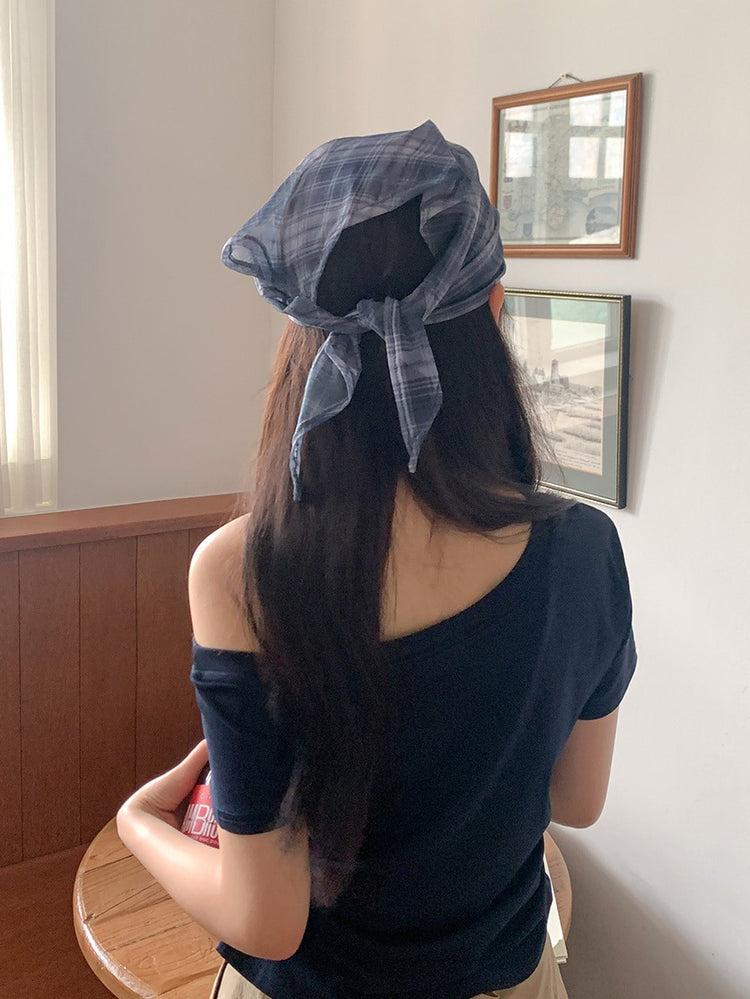 微透格紋三角巾