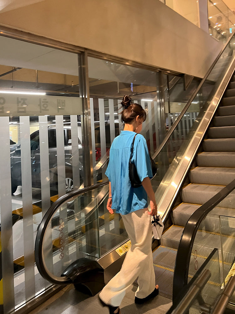 (現)極簡皺褶紋理直褲