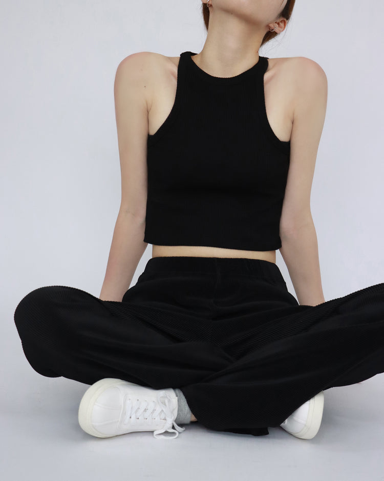 (現)細削肩質感短背心-白色