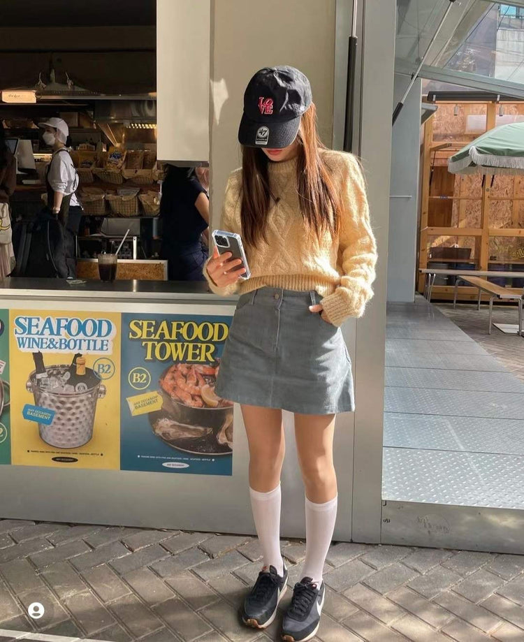 燈芯絨質感中腰短裙