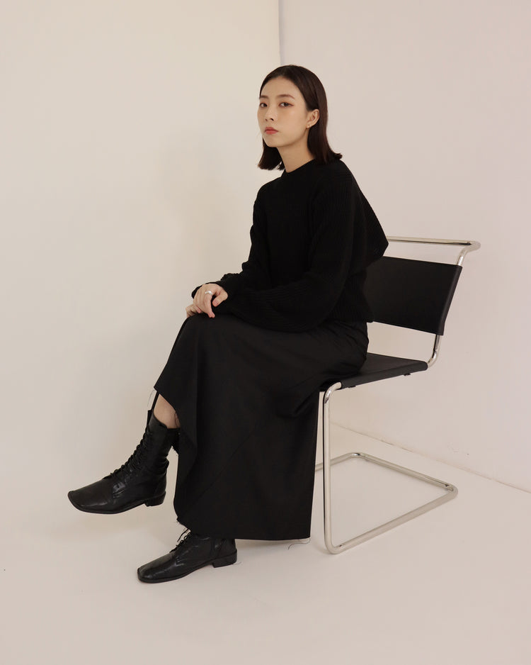 (現)重磅垂感透膚針織衫-黑