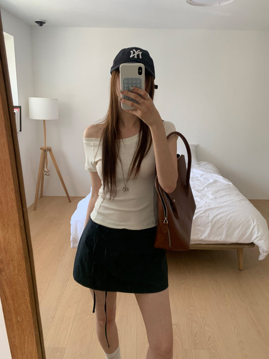 美肩側壓線修身上衣