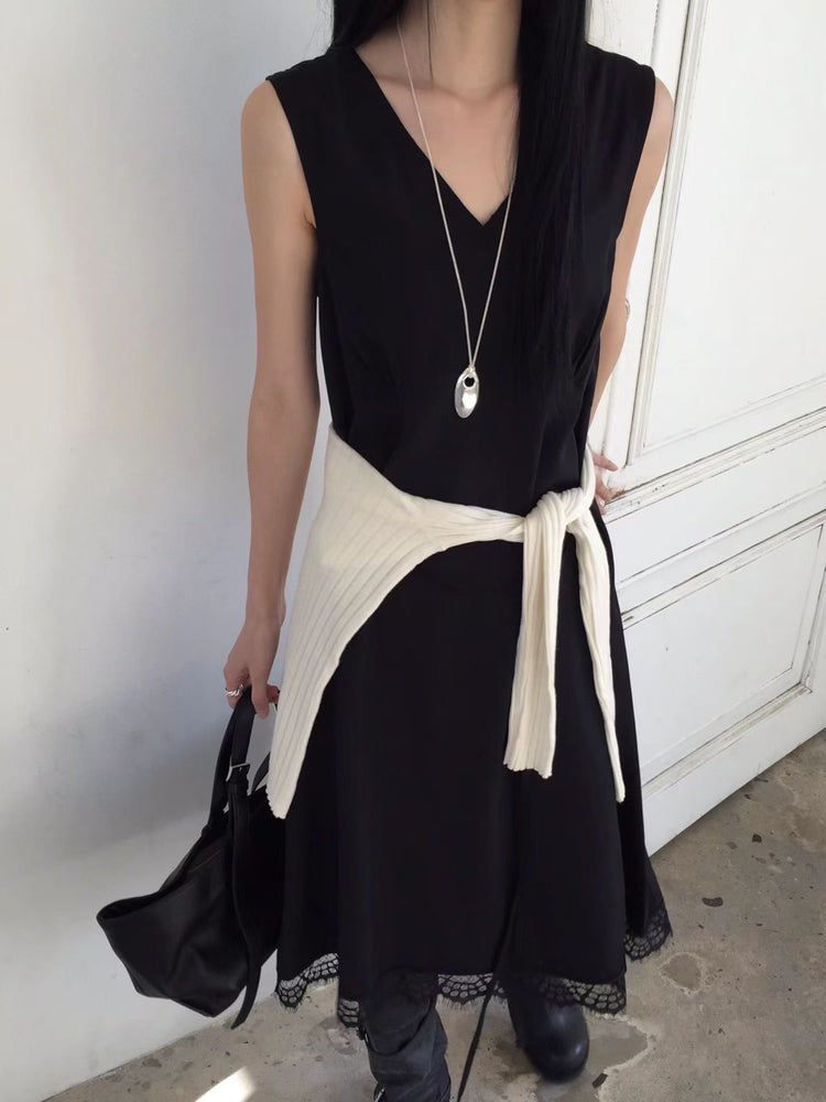 高級V領蕾絲邊綁帶細節連身裙