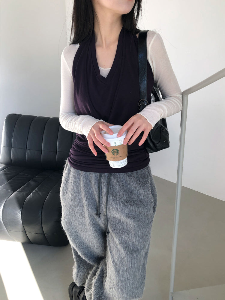 美色掛脖綁帶細節上衣