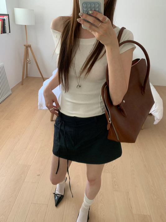 美肩側壓線修身上衣