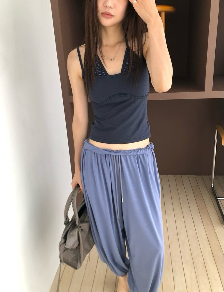 小碎花胸壓線細節雙層背心