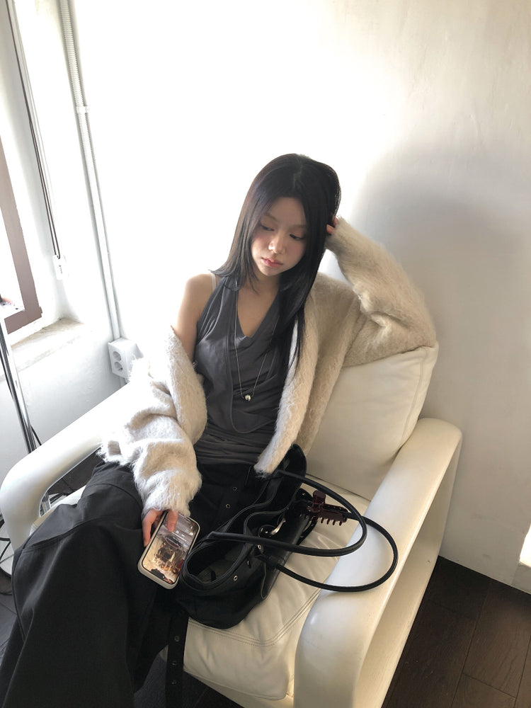 美色掛脖綁帶細節上衣