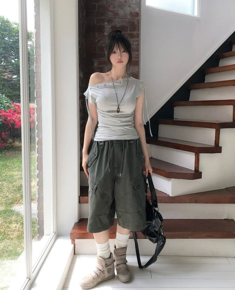 美肩鉚釘綁帶細節修身上衣