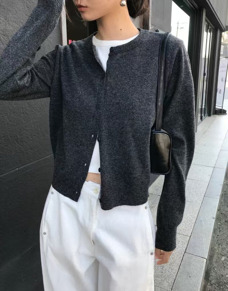 經典圓領排鈕修腰針織外套