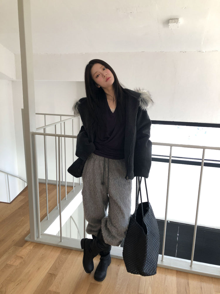 美色掛脖綁帶細節上衣