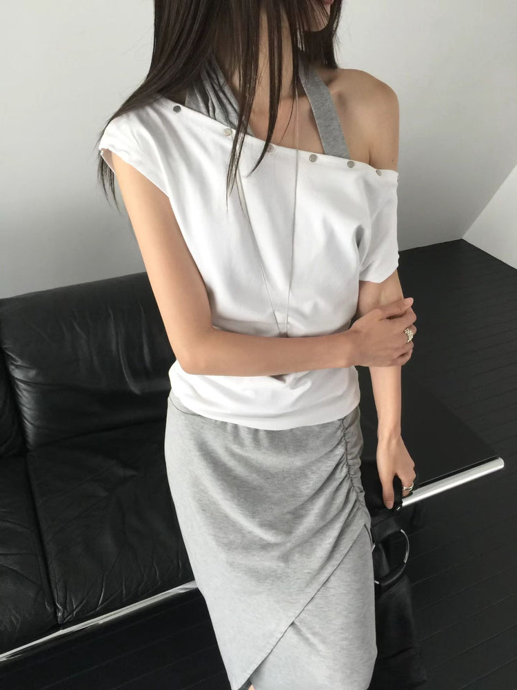 美肩鉚釘細節上衣