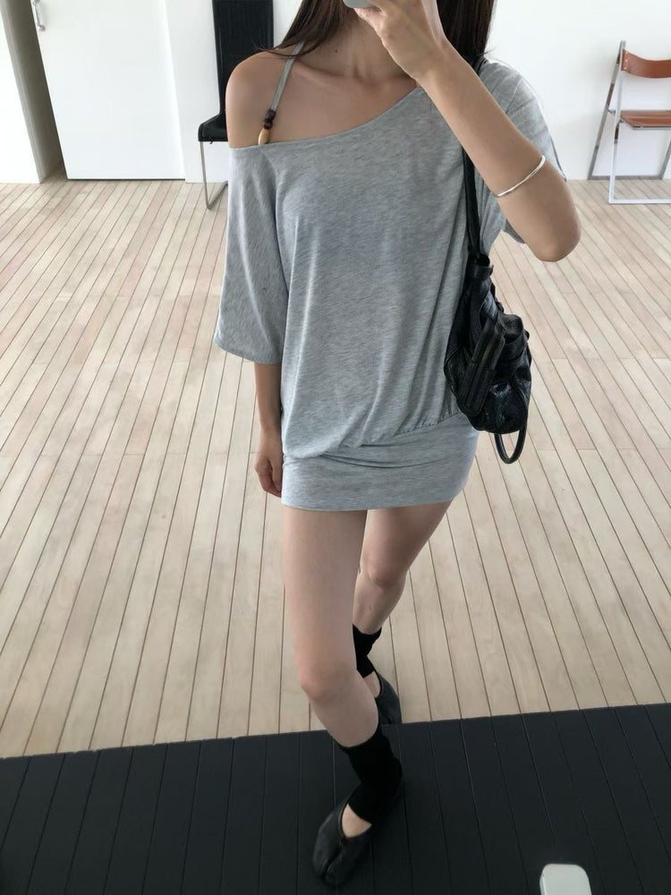 美肩串珠修身細節連身裙