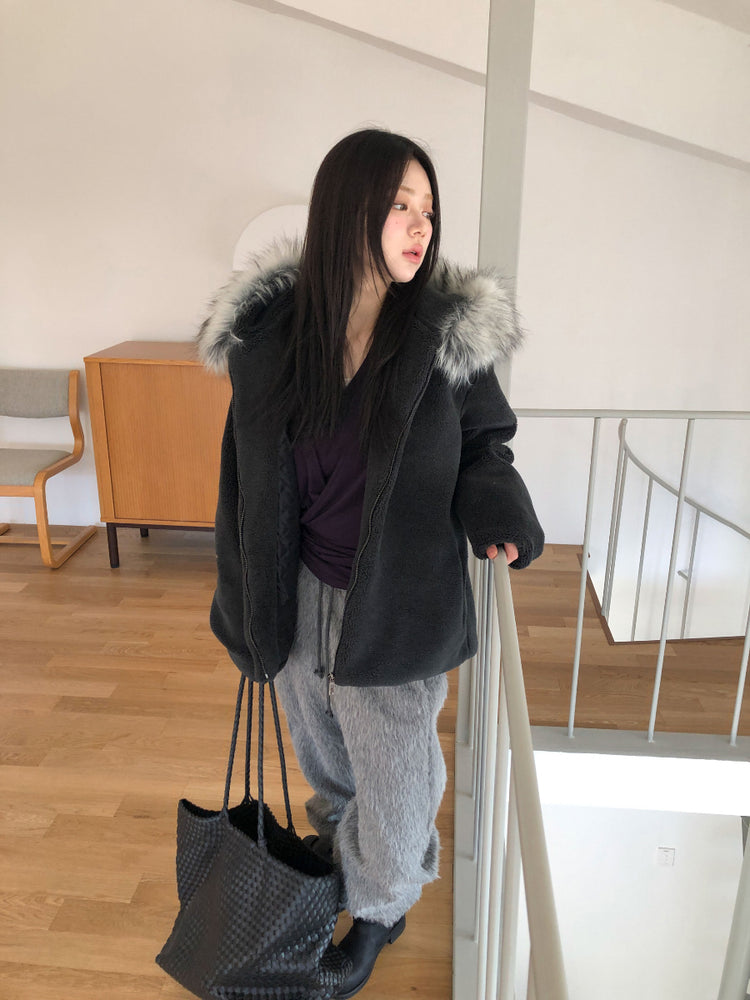 美色掛脖綁帶細節上衣