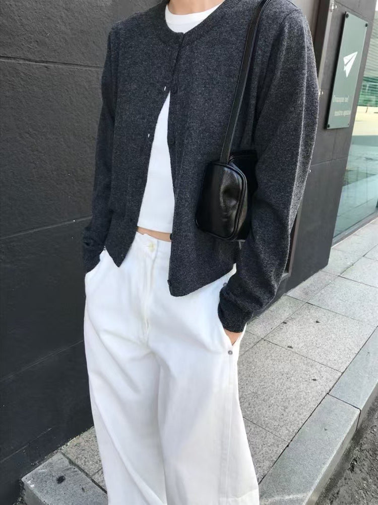 經典圓領排鈕修腰針織外套