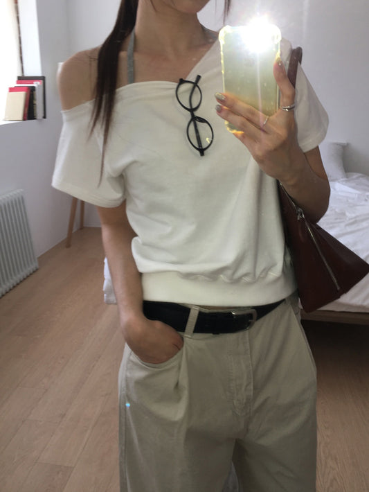 側露肩修腰休閒上衣