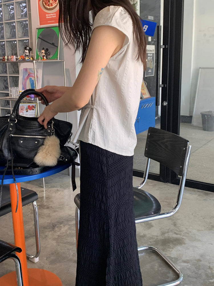 暗紋綁帶修腰細節上衣