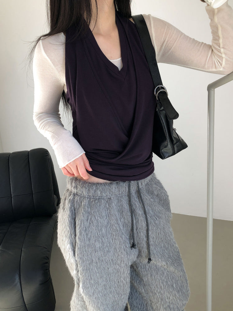 美色掛脖綁帶細節上衣