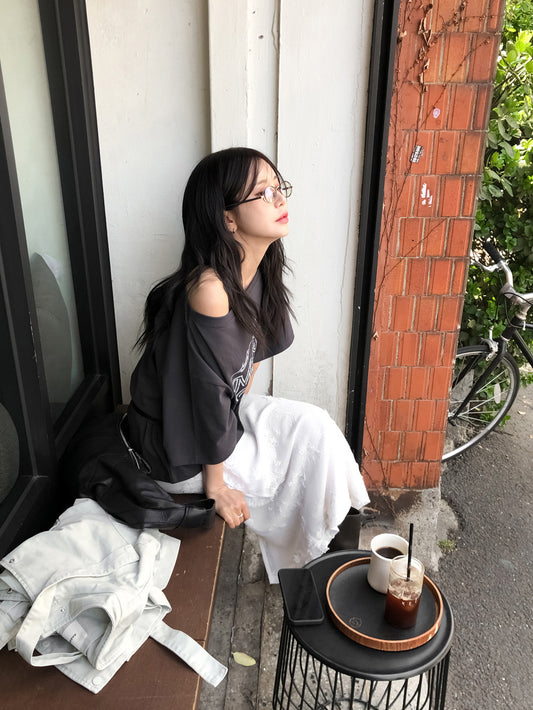 美肩字母印花寬鬆上衣