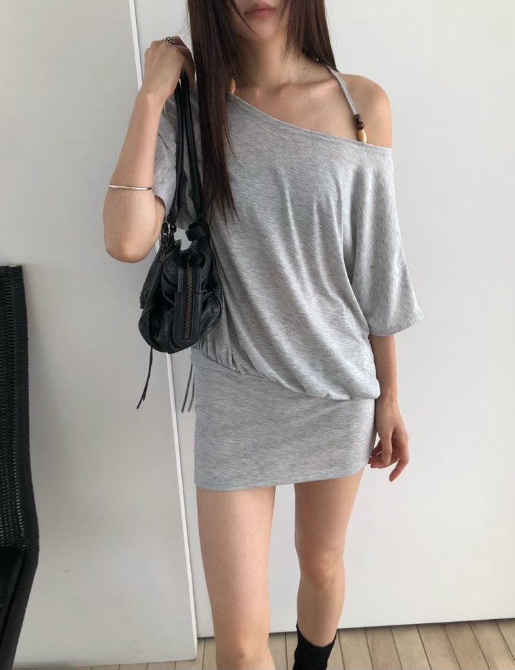 美肩串珠修身細節連身裙