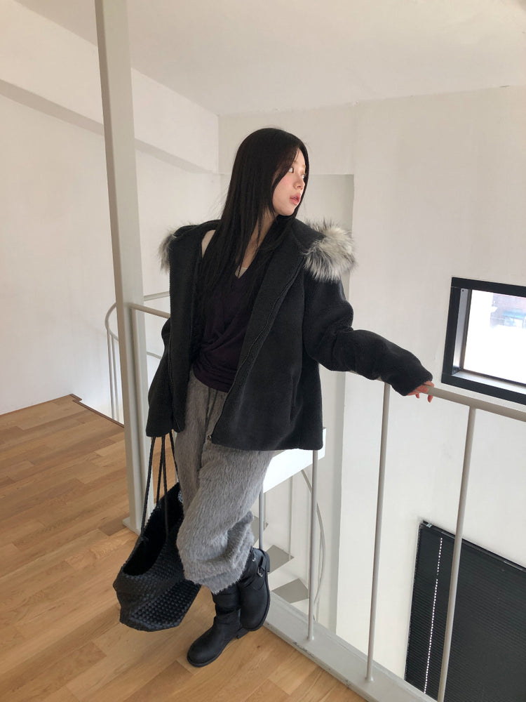 美色掛脖綁帶細節上衣