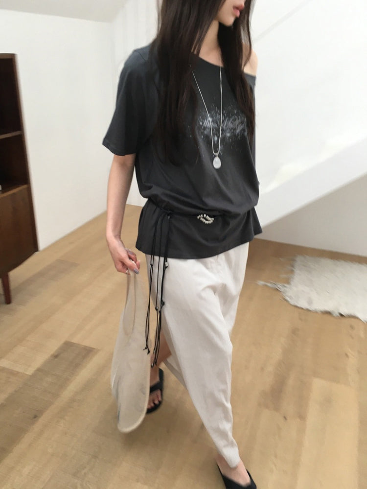 側露肩圖案細節寬鬆上衣