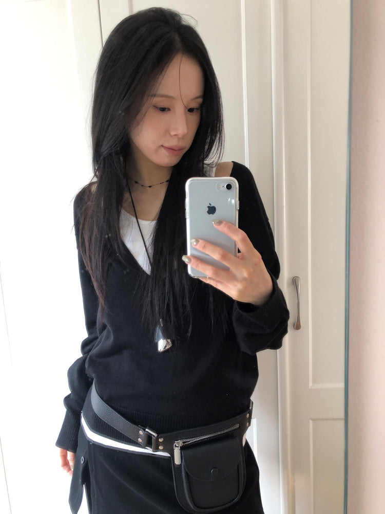 美色深V寬鬆針織衫