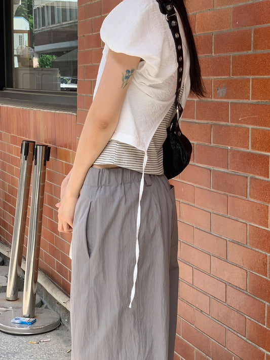 泡泡袖抓皺露腰細節上衣