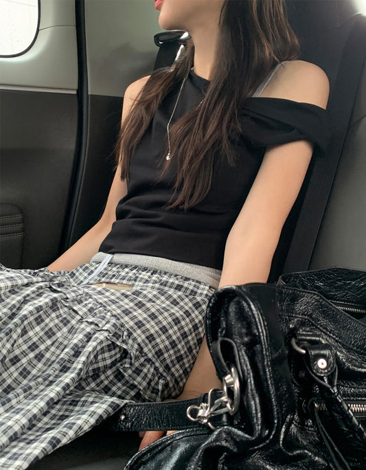 美肩扭轉抓皺細節上衣