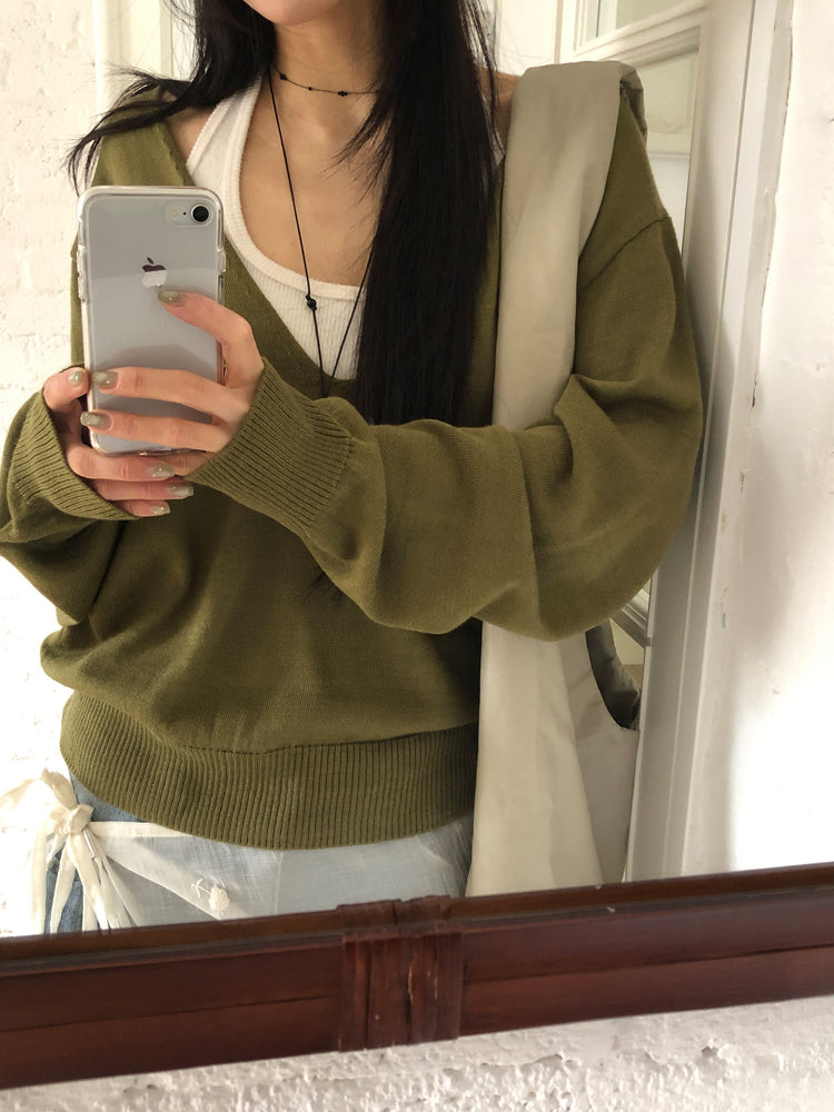 美色深V寬鬆針織衫