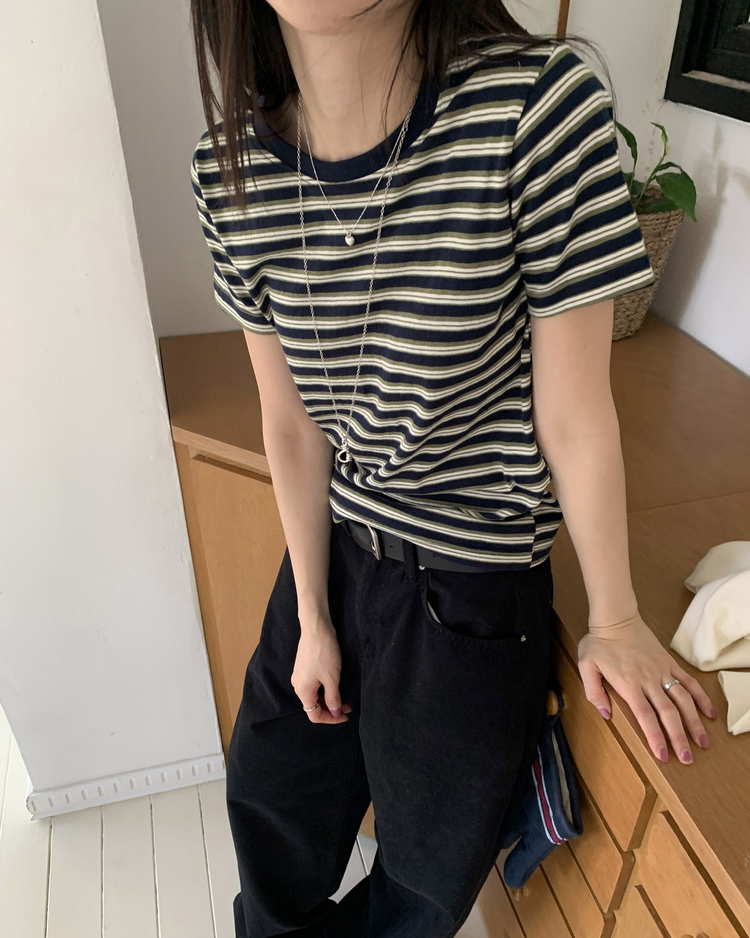 美色條紋休閒短袖T