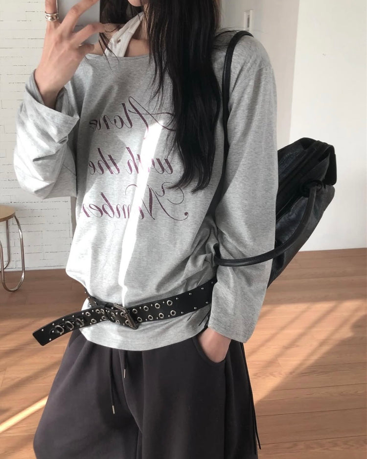 側露肩字母印花休閒上衣
