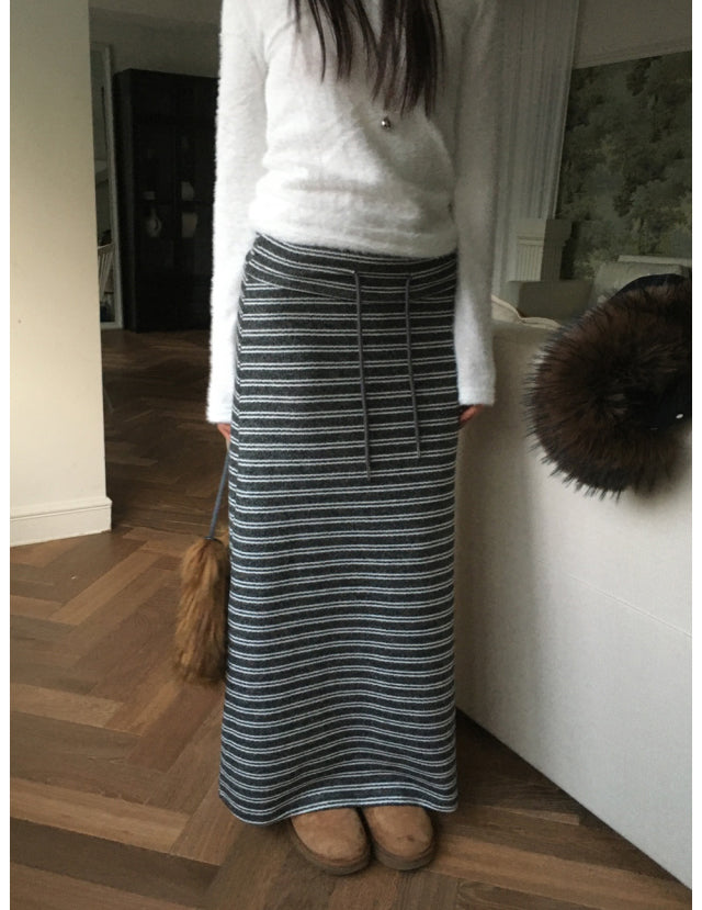 撞色條紋反折垂帶及踝裙