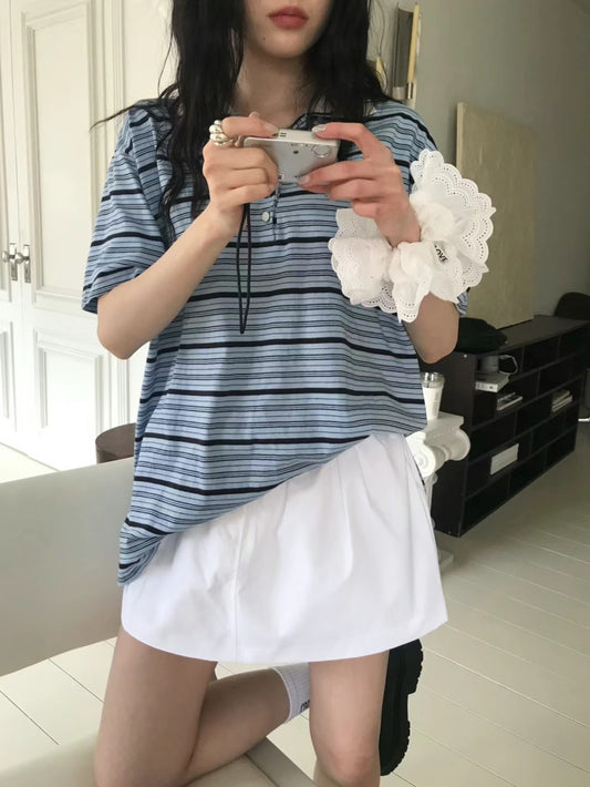 Polo領撞色條紋細節休閒上衣